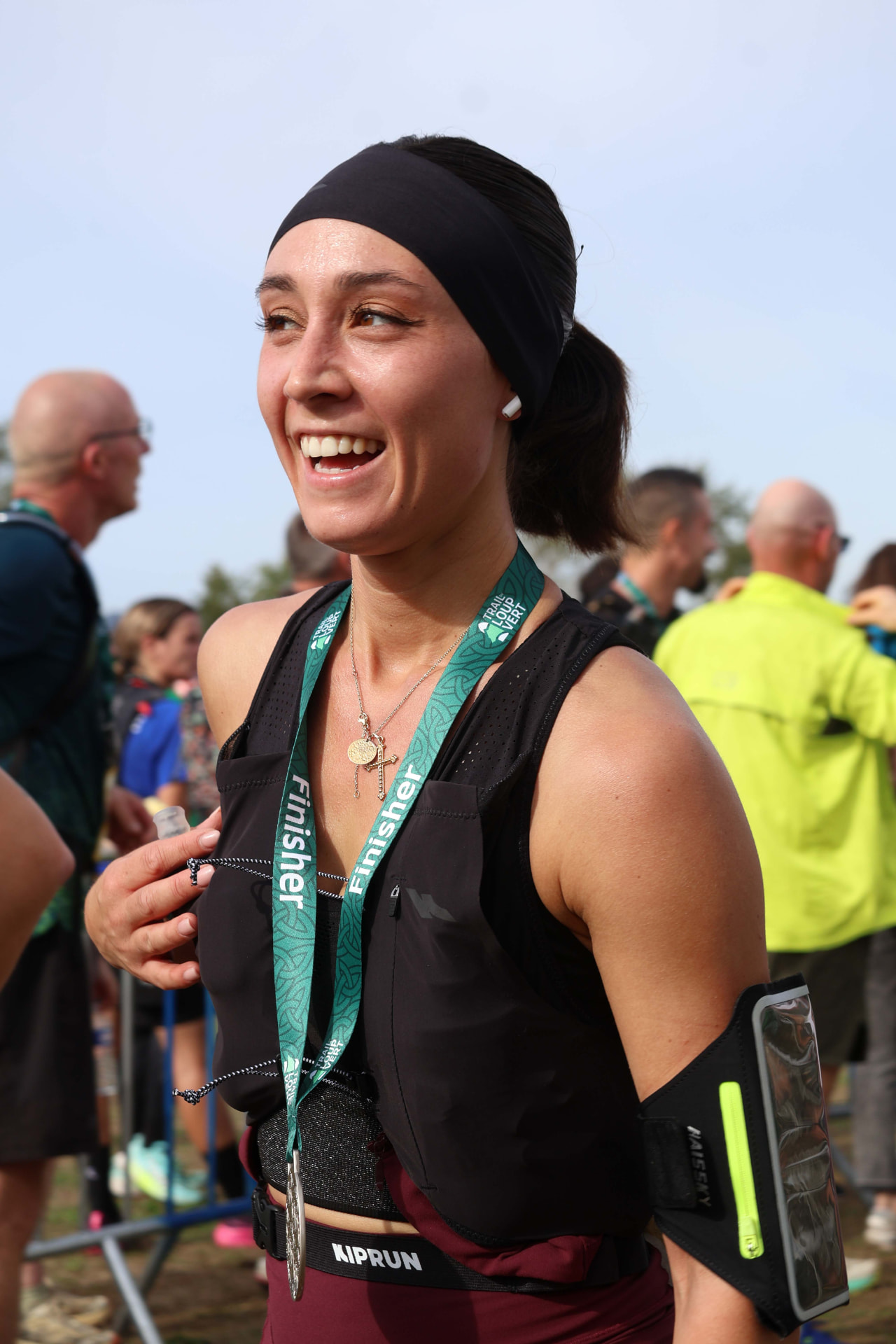 Les finishers avec leurs médailles, photo 3