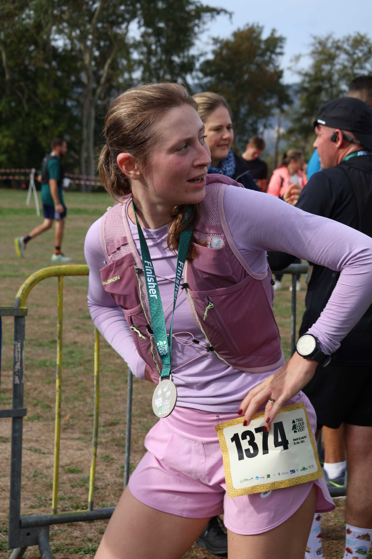 Les finishers avec leurs médailles, photo 1